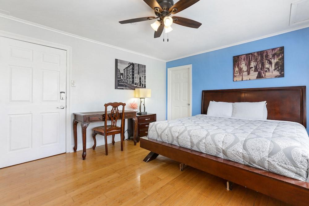 Canal Express Rooms photo 25