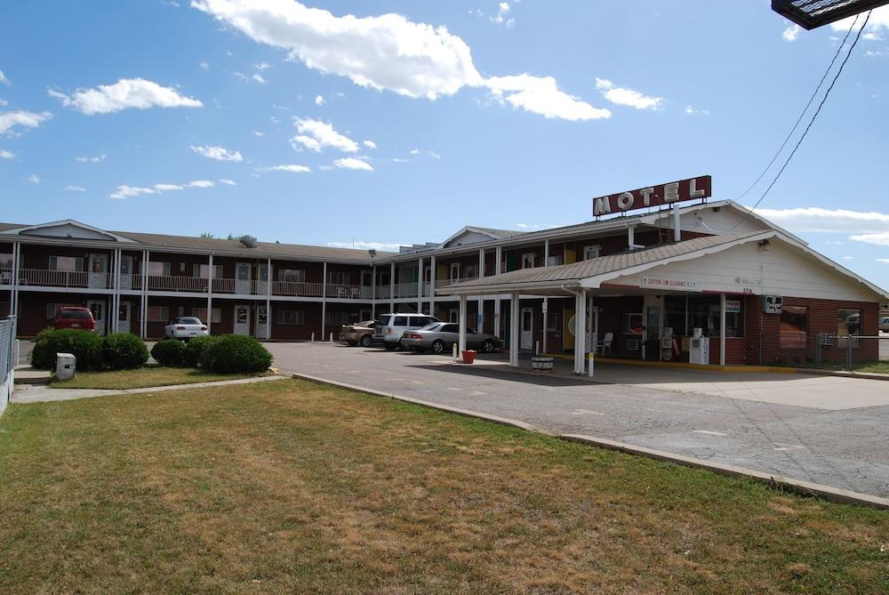 Budget Host 254 Inn Loveland photo 13