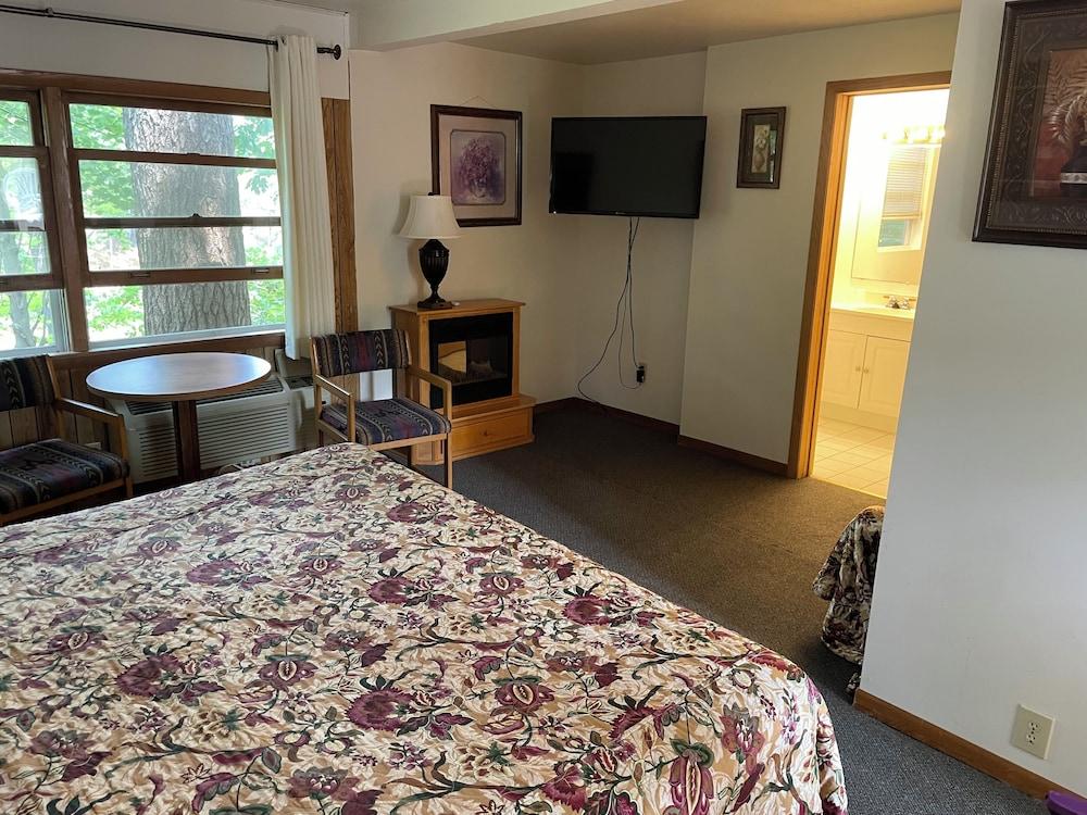 Lakeside Motel photo 7
