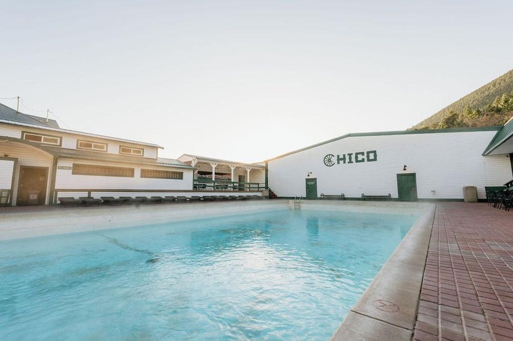 Chico Hot Springs Resort & Day Spa photo 29