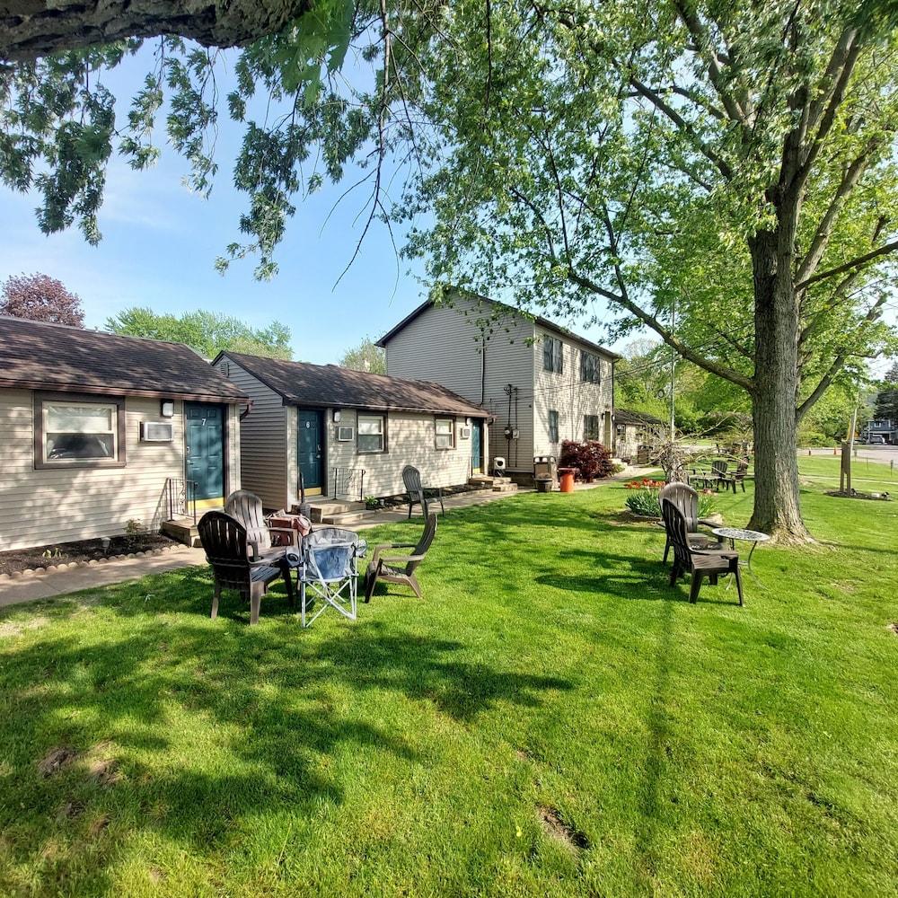 Riverside Motel photo 23