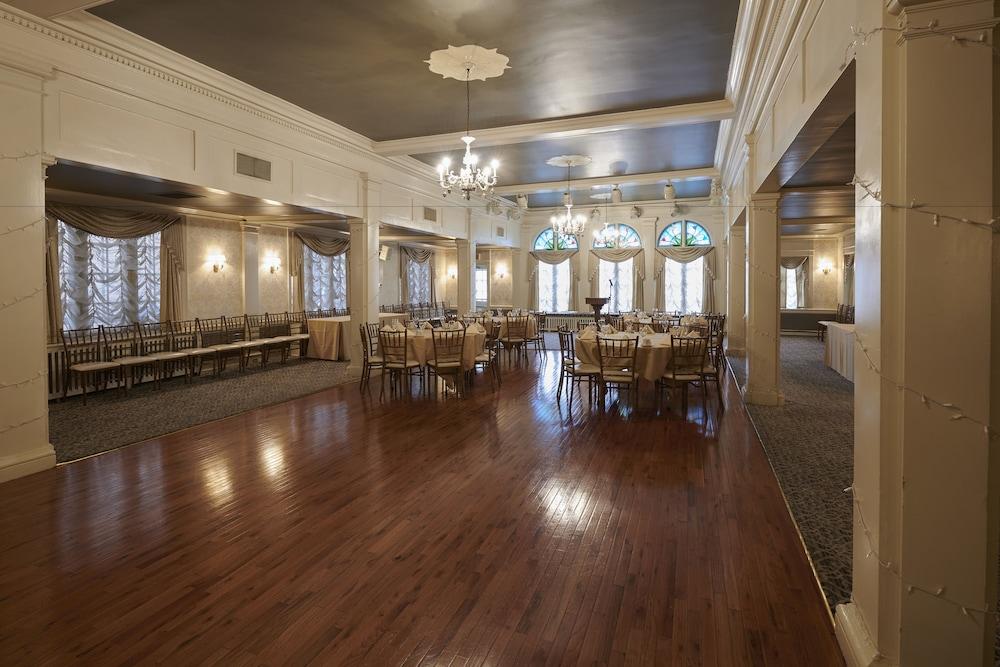 Lititz Springs Inn photo 12