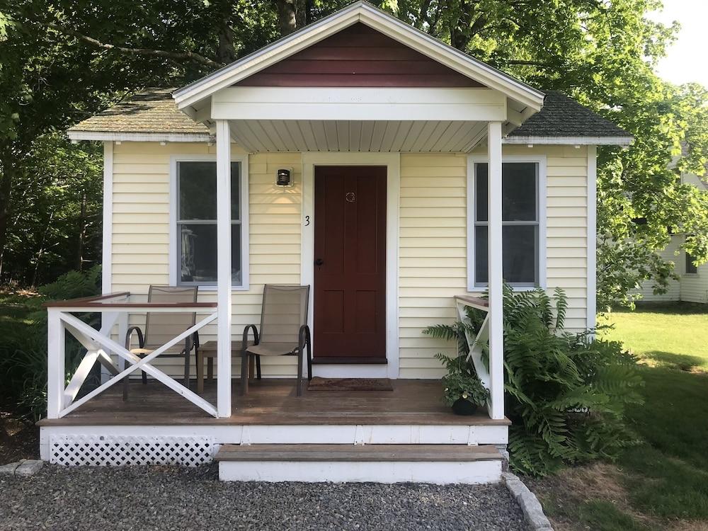 Gallagher's Travels Bar Harbor Motel & Cabins photo 41