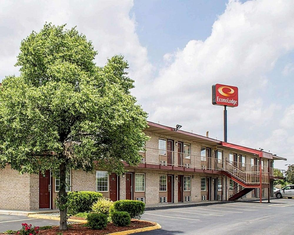 Econo Lodge Columbus West photo 1