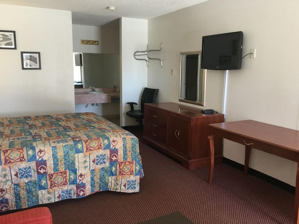 American Inn photo 14