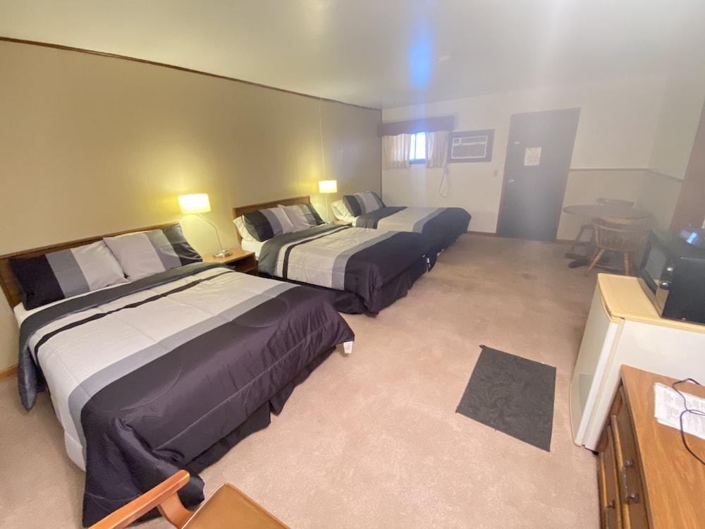 Duffer Motel photo 29