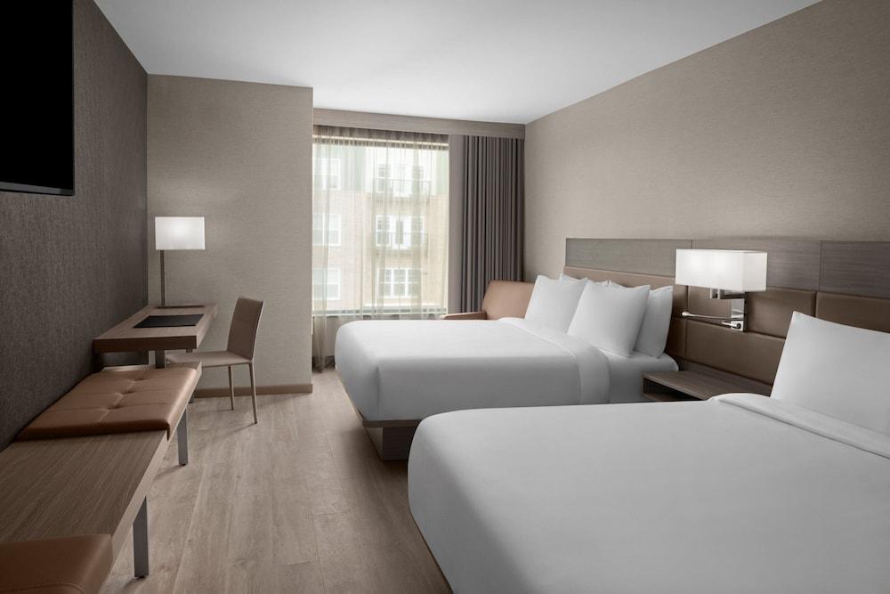 AC Hotel St. Louis Clayton photo 9