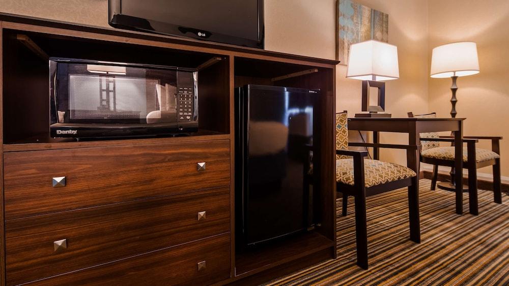 Best Western Woodhaven Inn photo 31