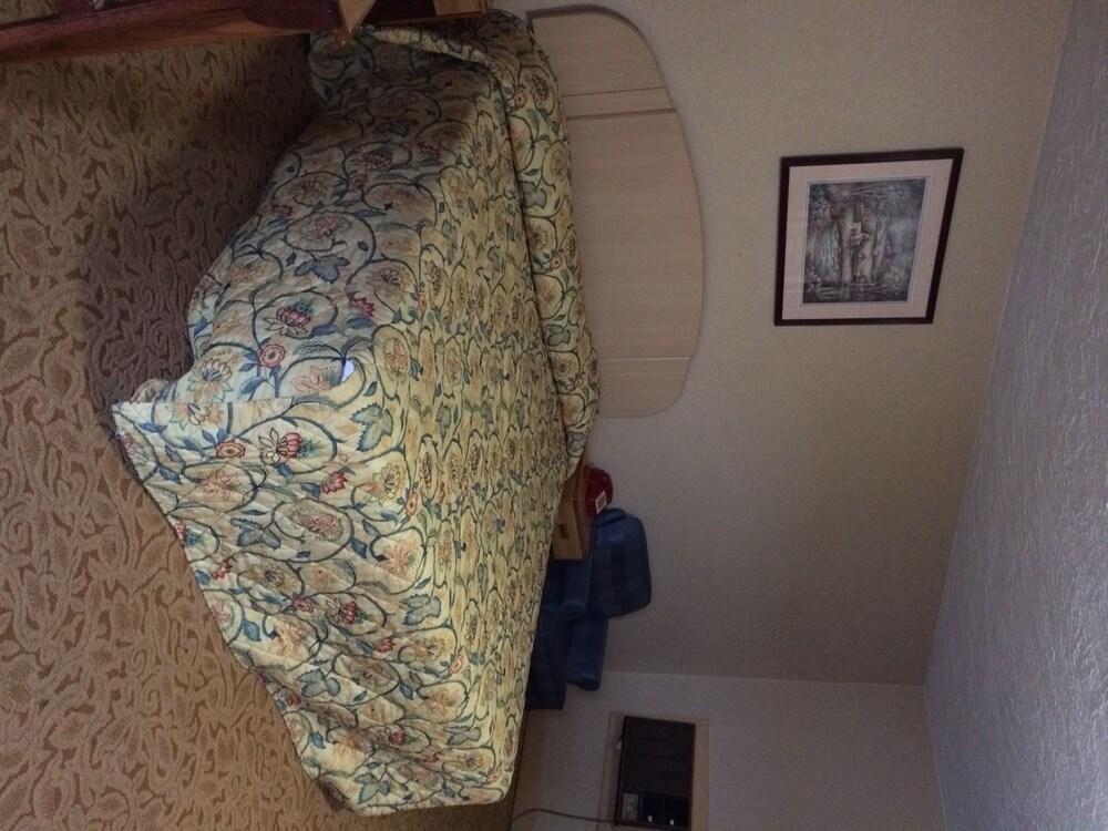Budget Inn photo 9