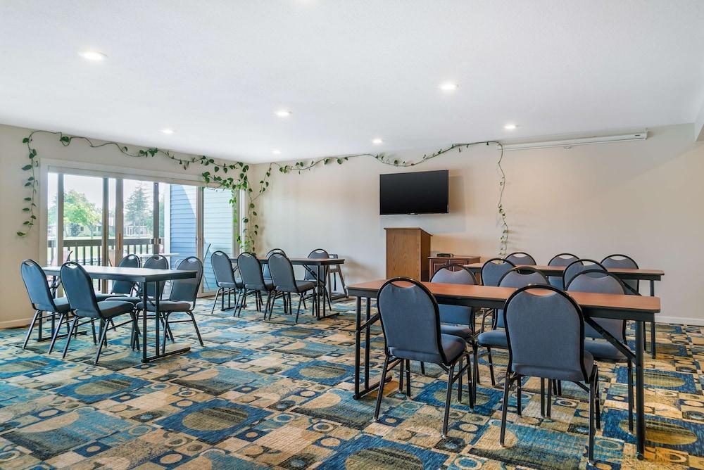 Best Western River Terrace photo 31