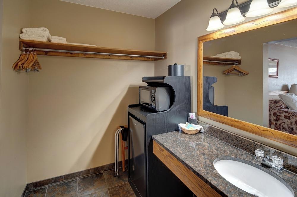 Rock Crest Lodge And Cabins photo 37