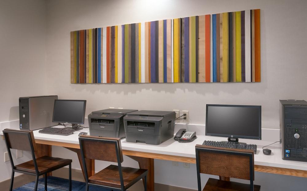 Holiday Inn Express & Suites Orem-North Provo by IHG photo 37
