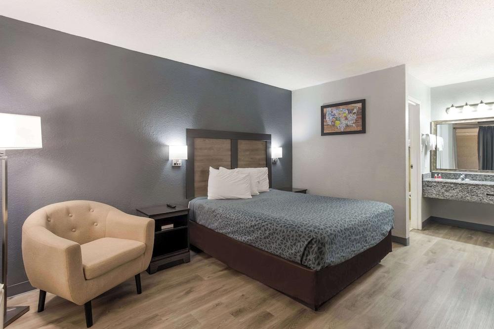 Econo Lodge Cave City photo 6