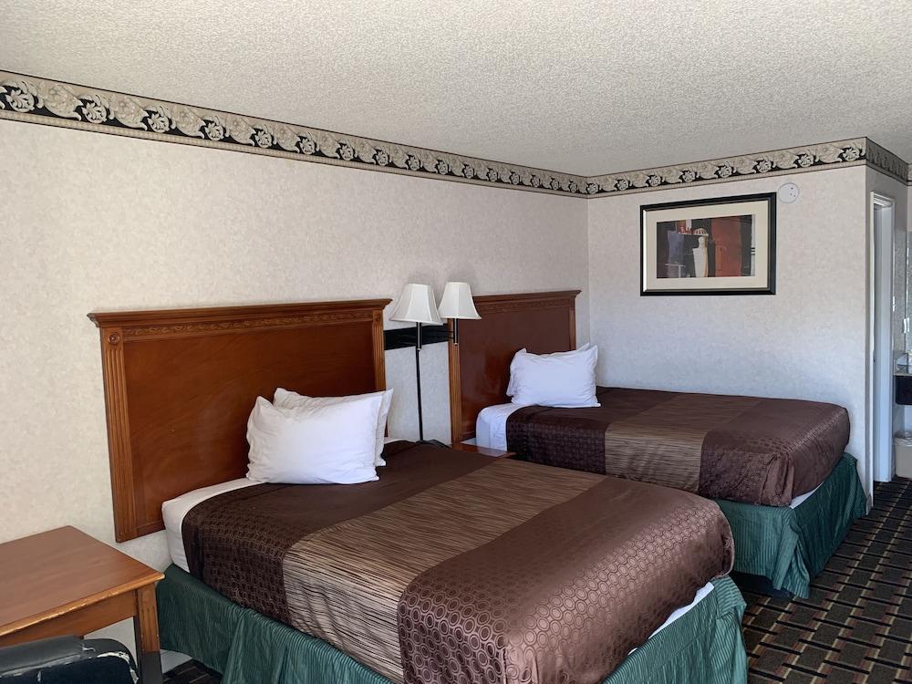 Heritage Inn photo 18