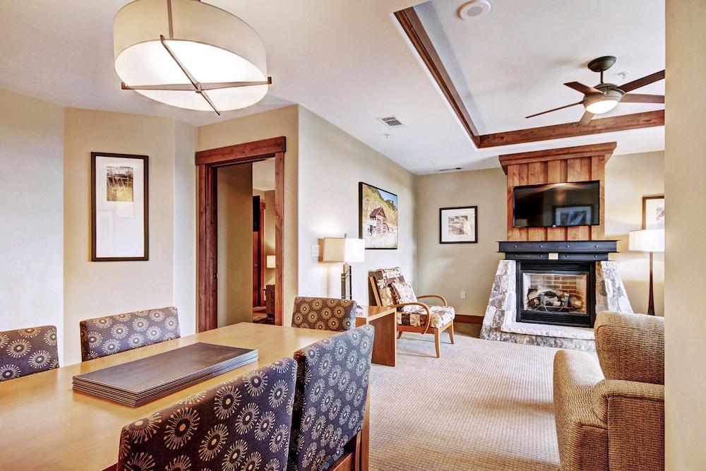 One Ski Hill Place, a RockResort, by Vail Resorts photo 46
