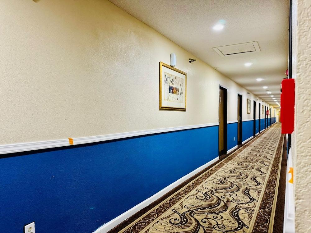 express inn photo 23