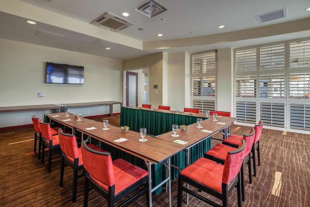 Courtyard by Marriott Jacksonville Beach Oceanfront photo 40