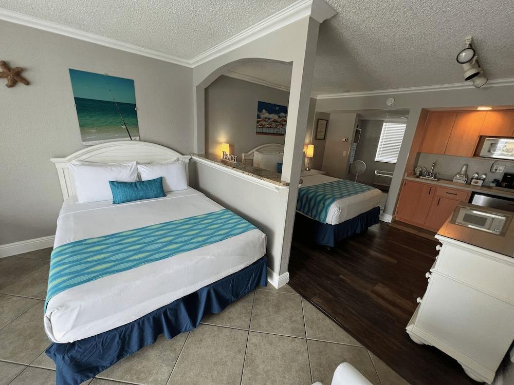Pelican Pointe Clearwater Beach Hotel photo 30