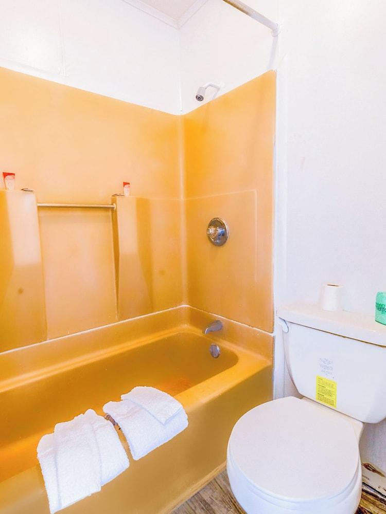Country Hearth Inn & Suites By OYO Sturgis photo 17