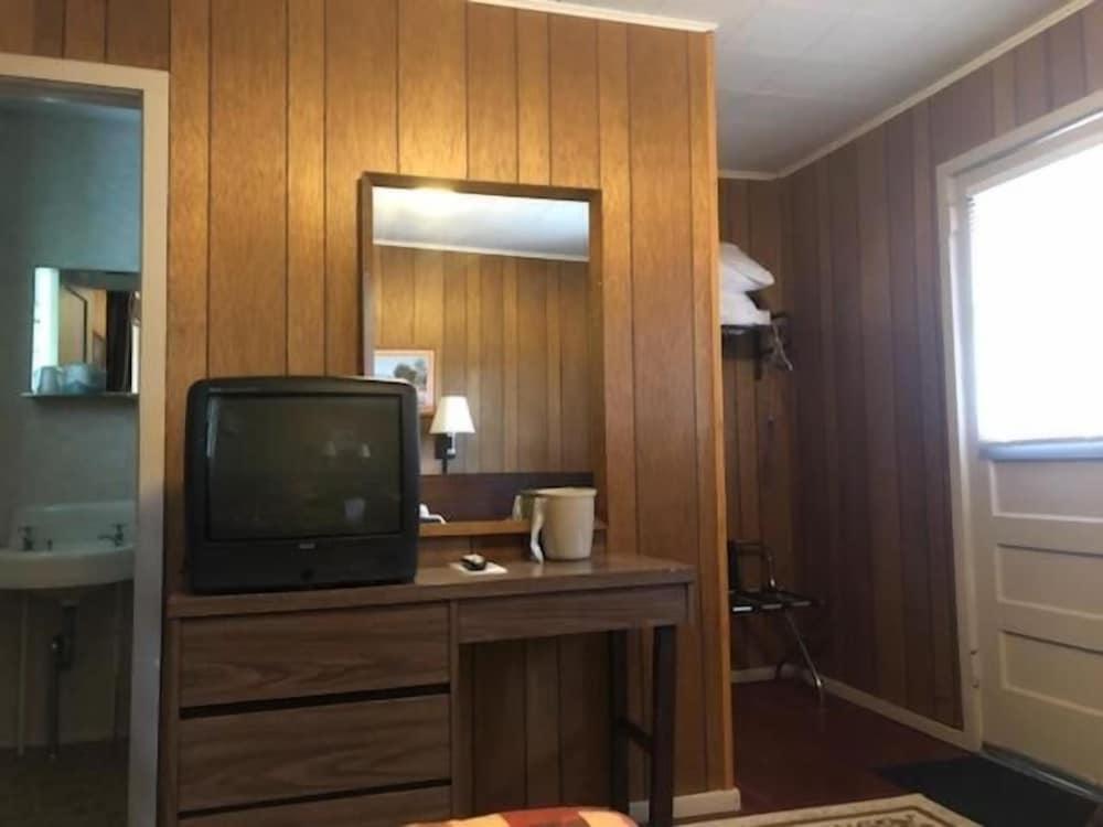 Catskill Motor Court Motel photo 9