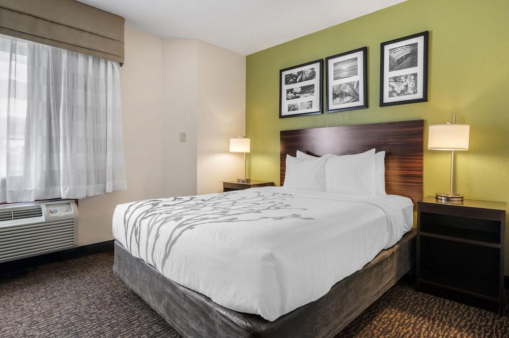 Sleep Inn Naperville - Chicago photo 1