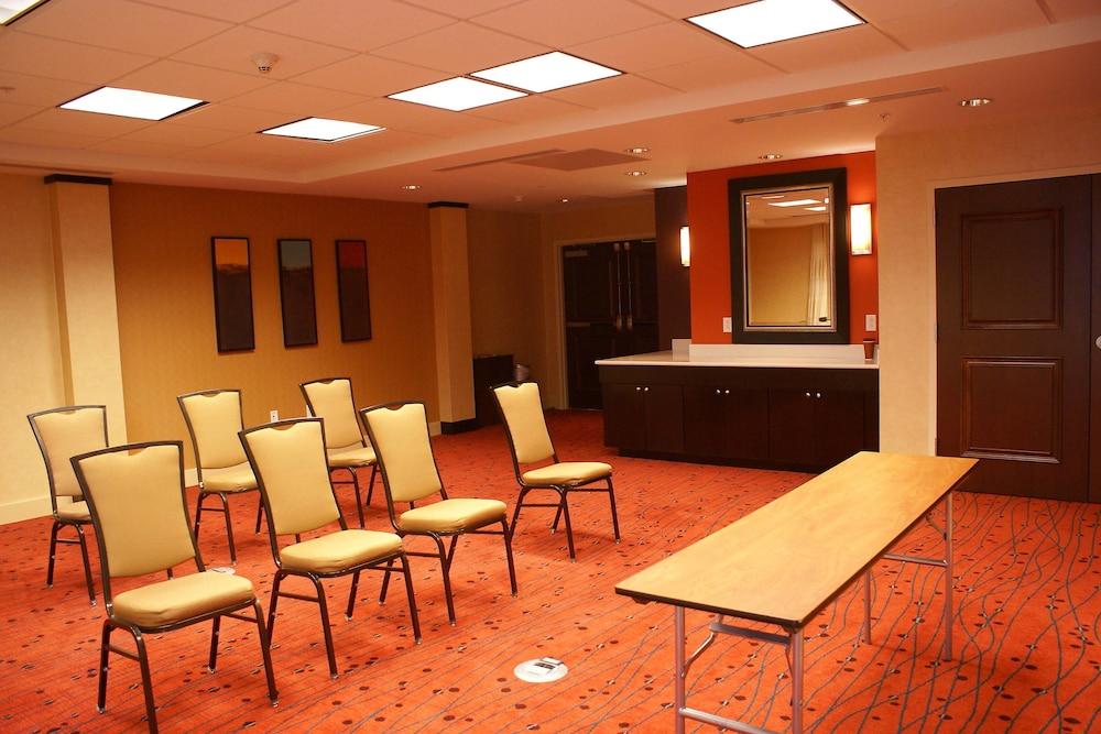 Residence Inn by Marriott Pittsburgh Monroeville/Wilkins photo 27