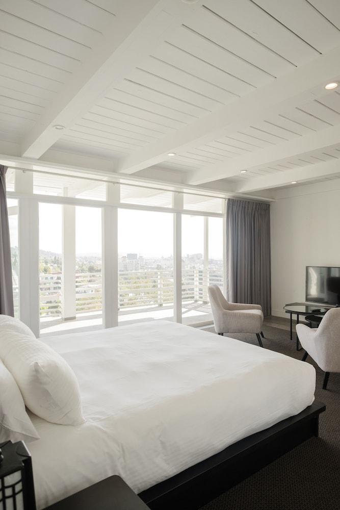 Hollywood Hills Hotel photo 14