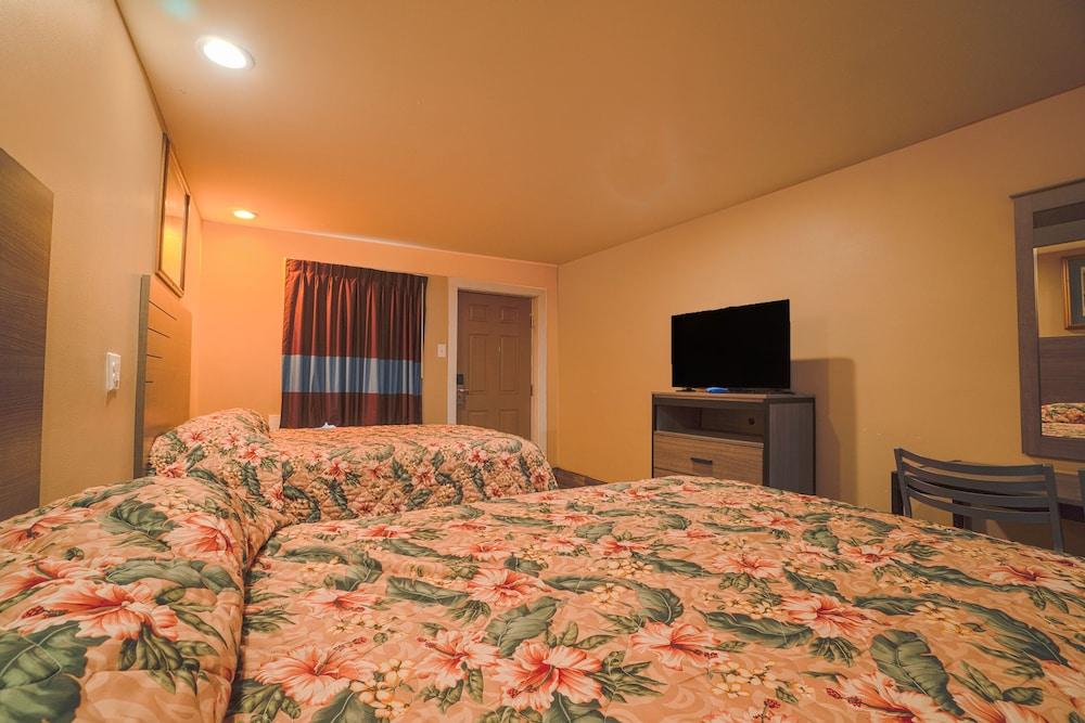 Days Inn by Wyndham Aransas Pass photo 24