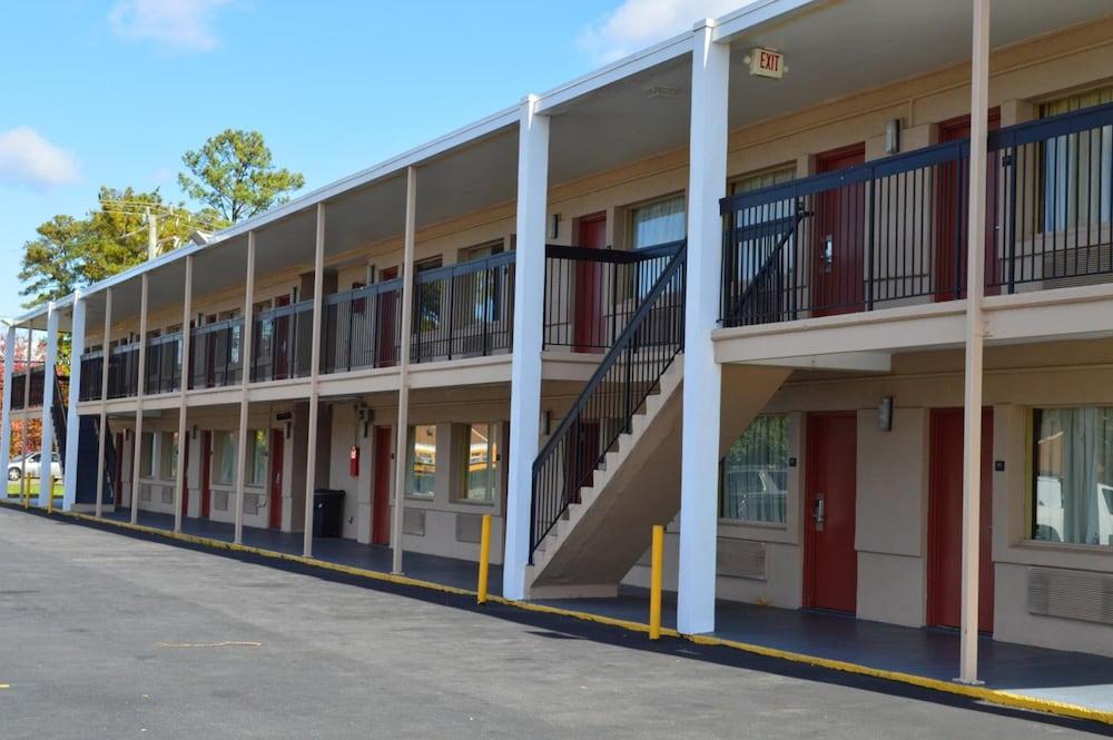 Budget Lodge photo 16