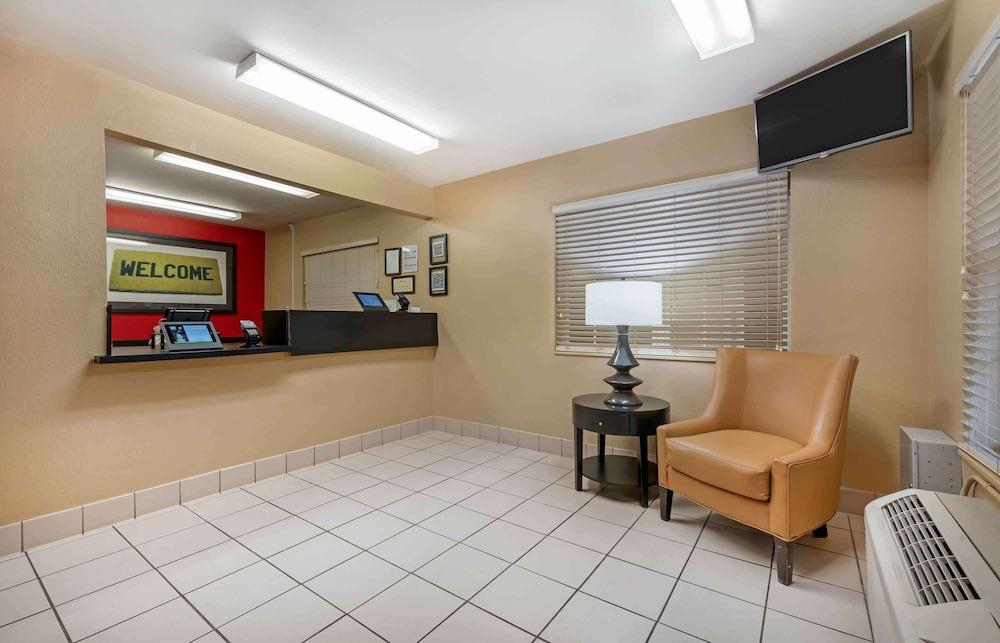 Extended Stay America Select Suites Gainesville I-75 photo 2