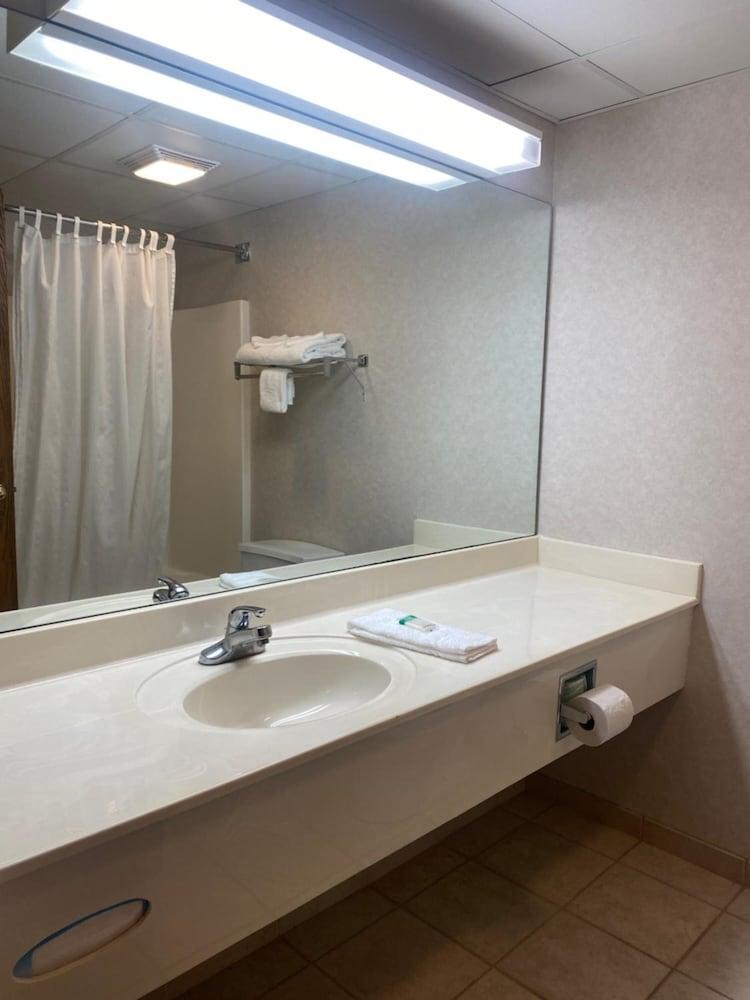 Osage Village Inn photo 15