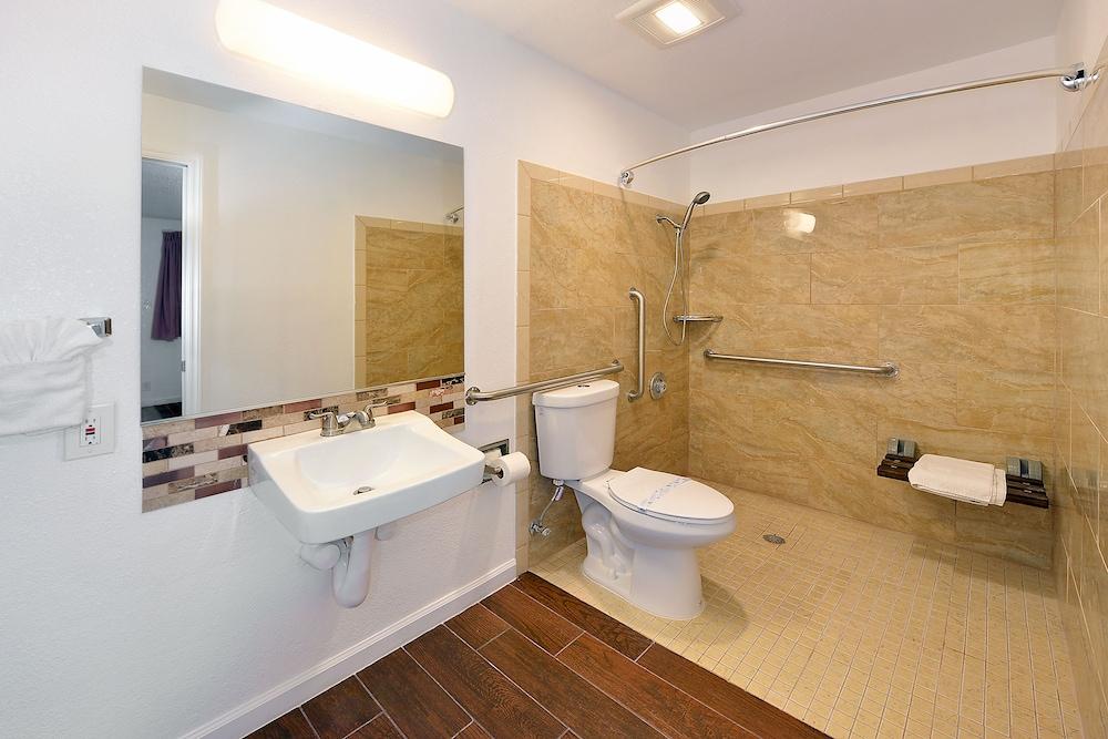 Budget Inn photo 7