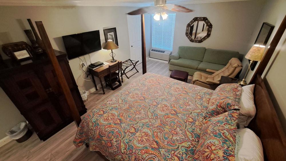 Saint Simons Inn by the Lighthouse photo 36
