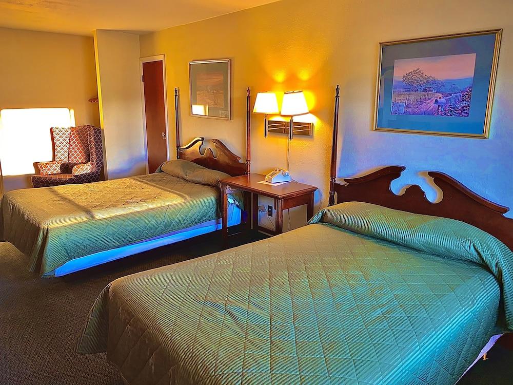 Sutton Lane Motel photo 7