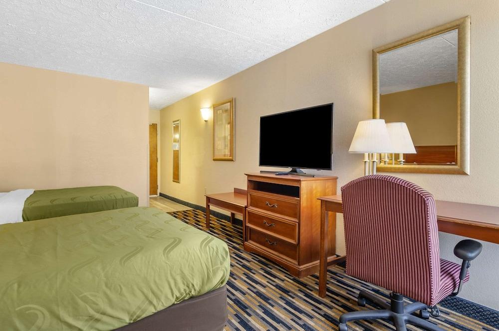 Quality Inn near Martinsville Speedway photo 19