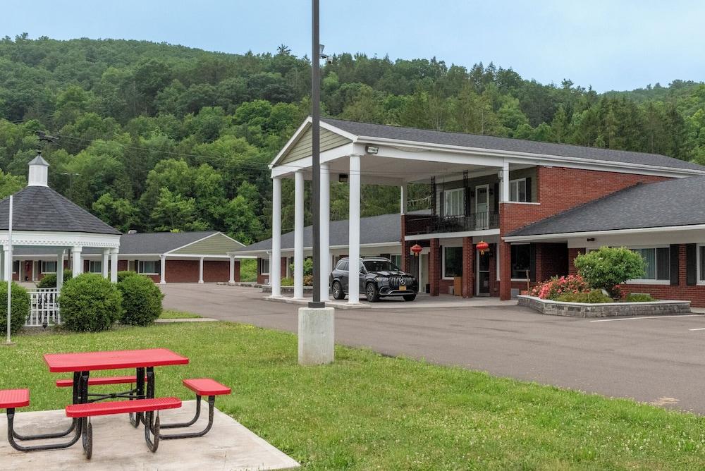 Valley Trail Inn photo 5