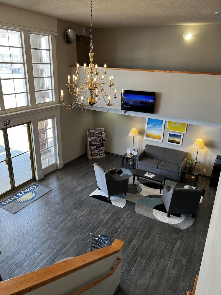 Days Inn by Wyndham Hays photo 2