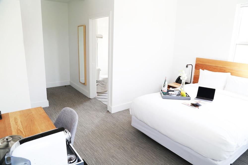 The Meridian Miami Beach photo 6