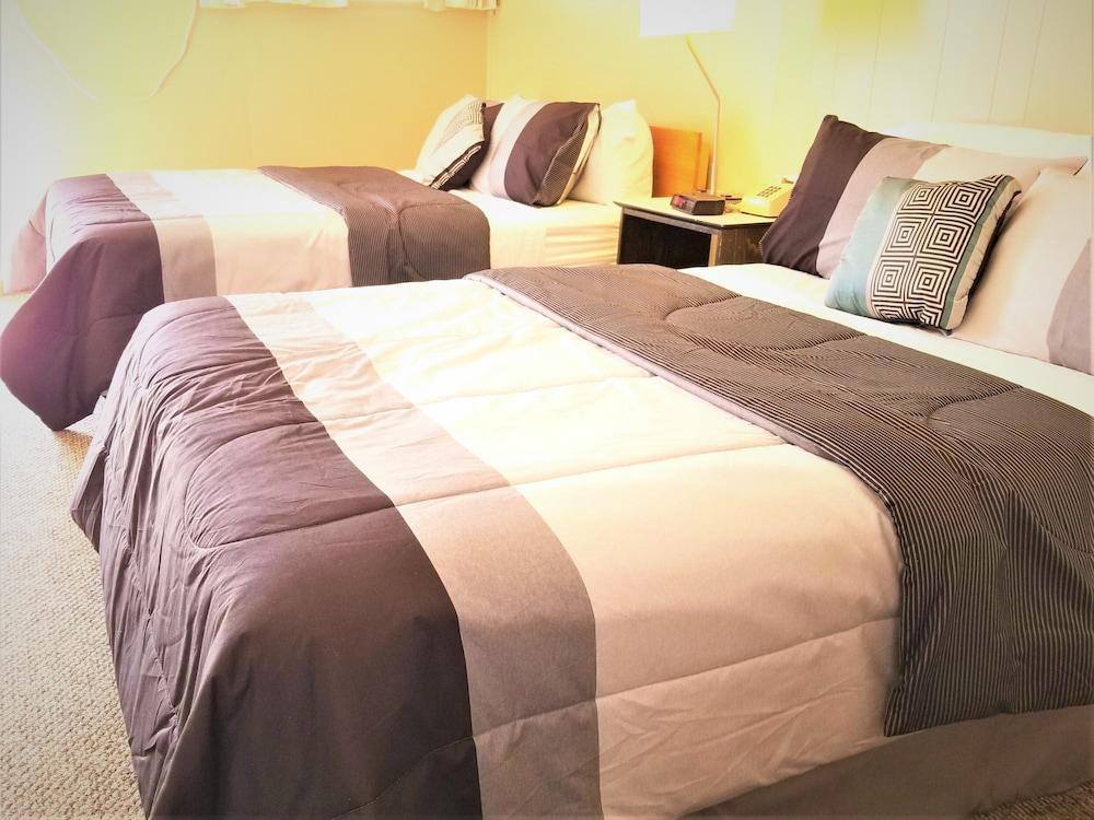 Duffer Motel photo 32