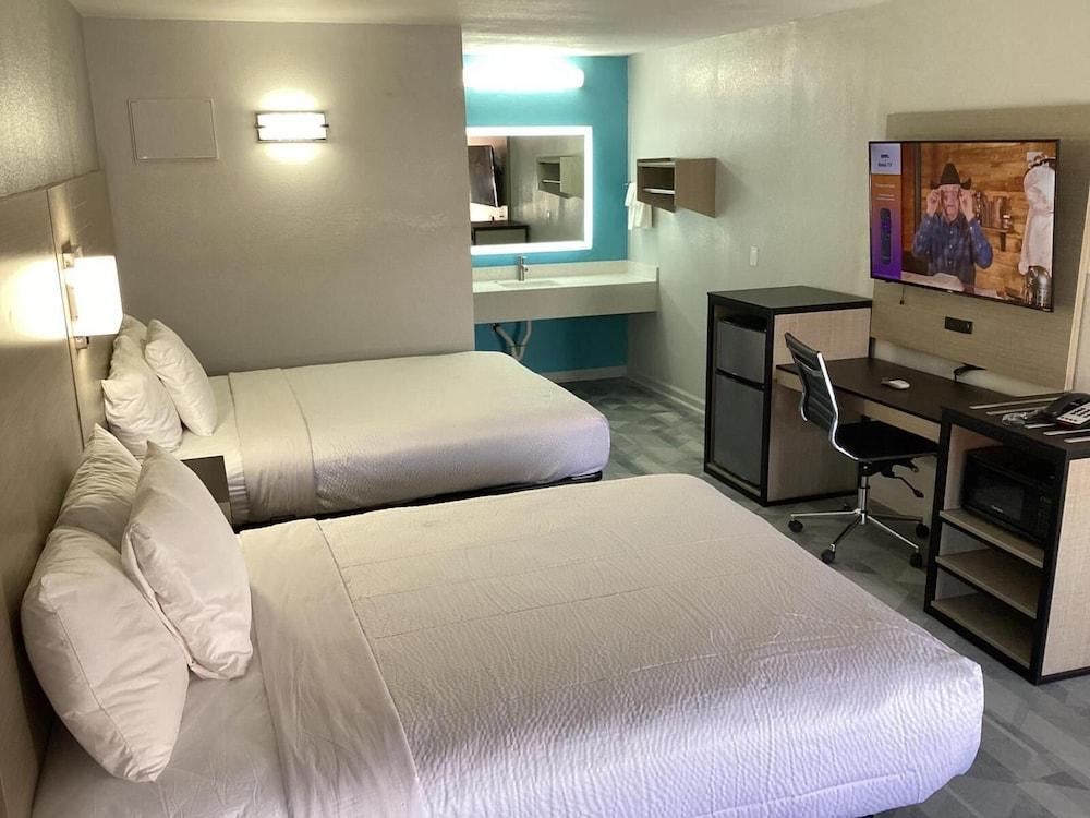 Pleasanton Executive Inn By OYO photo 4