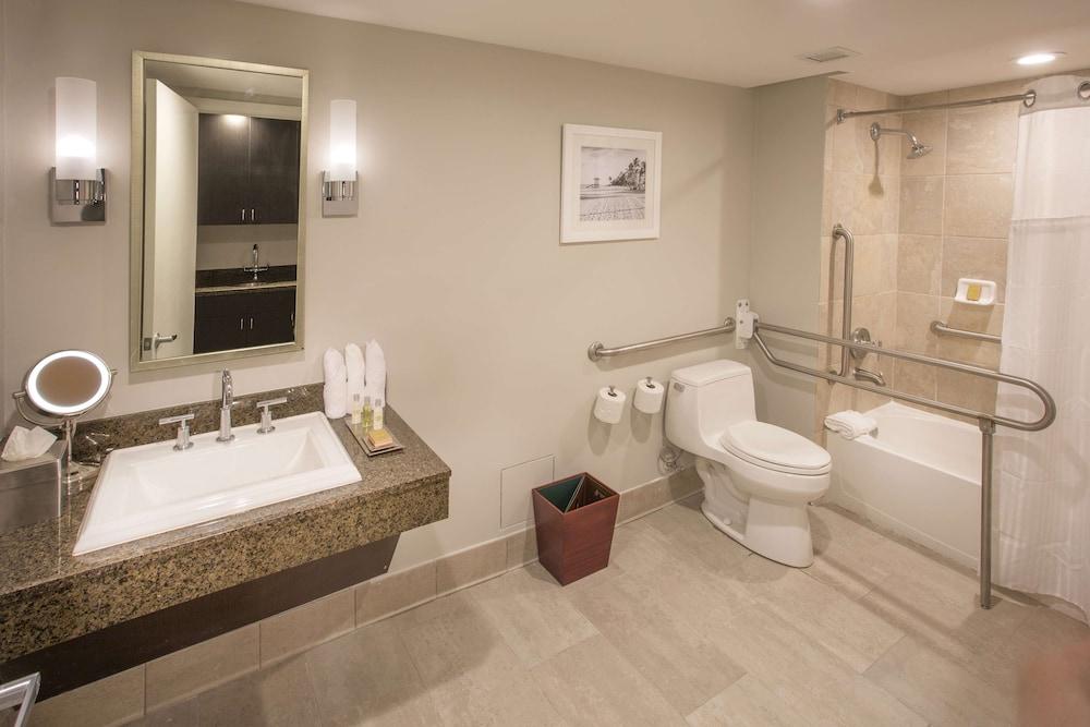 Doubletree Resort by Hilton Hollywood Beach photo 26