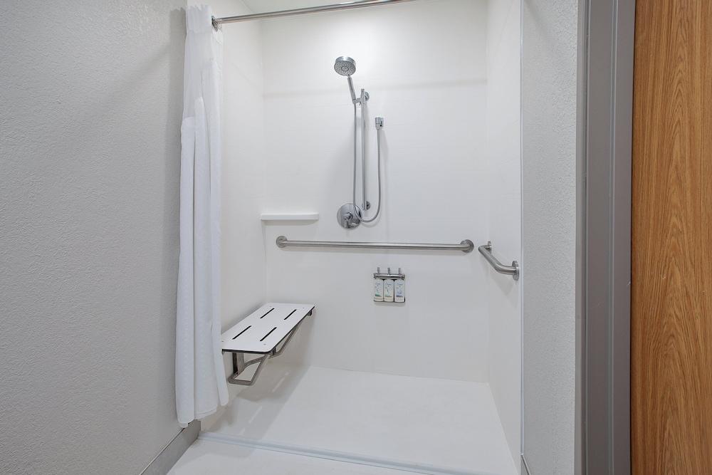 Holiday Inn Express Tuscola by IHG photo 29