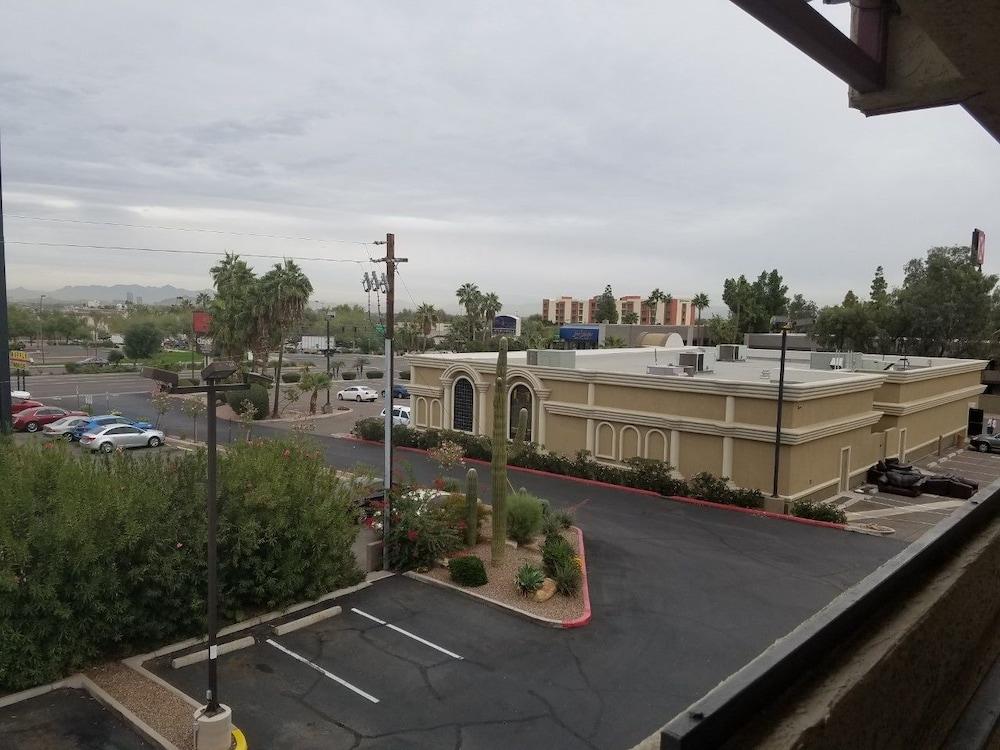Infinity Inn & Suites photo 23