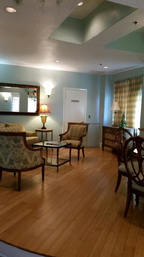 Hollywood Beach Resort-tower Suite photo 6