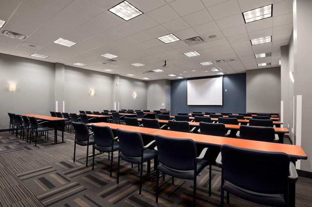 Wingate by Wyndham - Round Rock photo 26