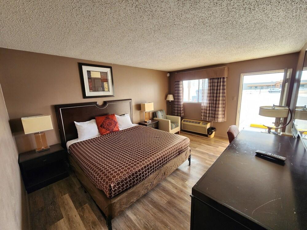Satellite Inn photo 9