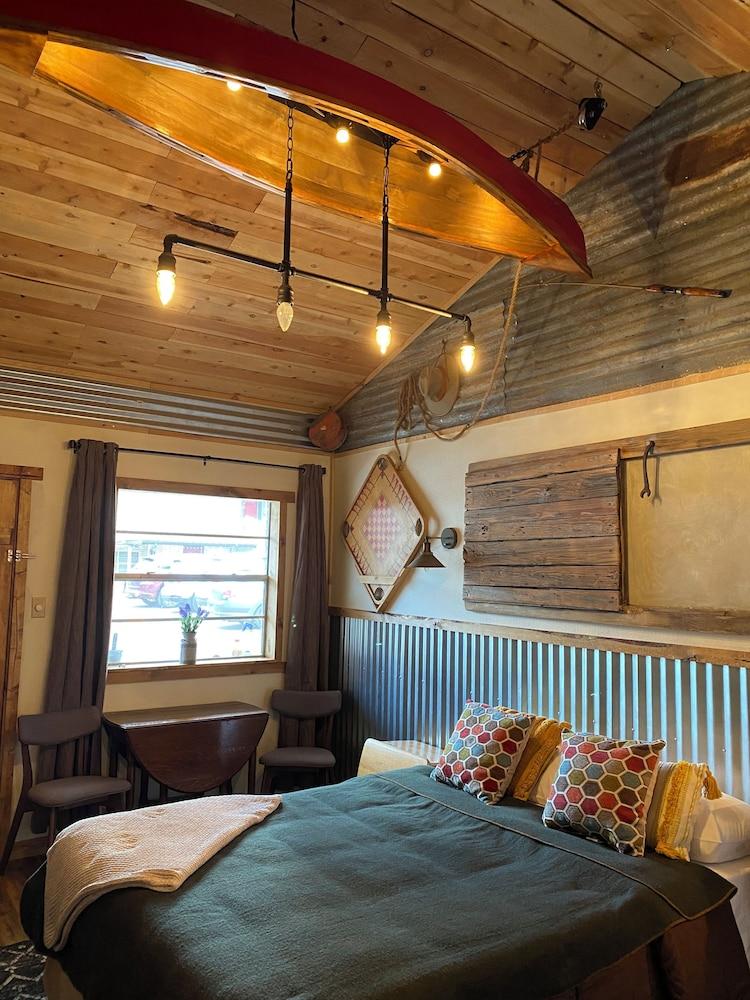Dusty Boots Motel photo 57