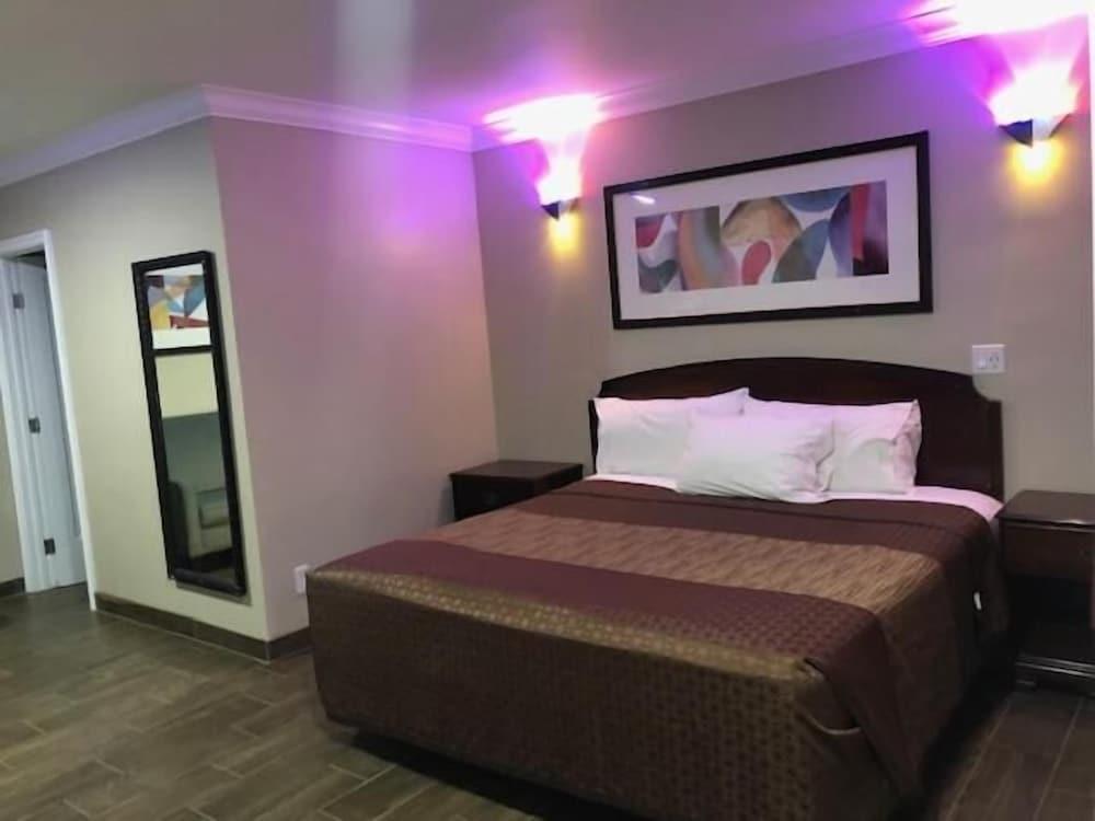 Mesa Motel photo 8