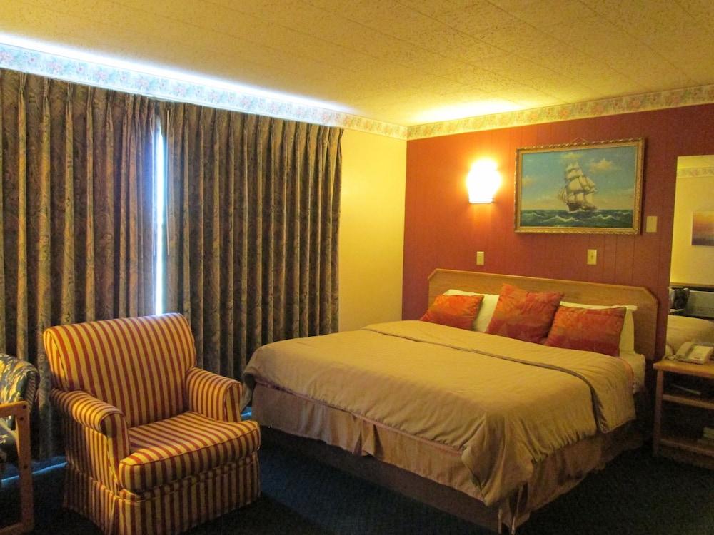 Town House Motel Inc photo 9