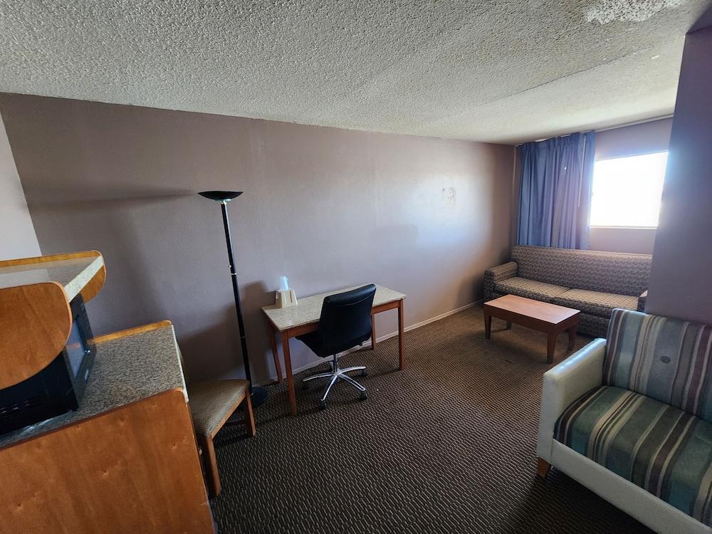Satellite Inn photo 16